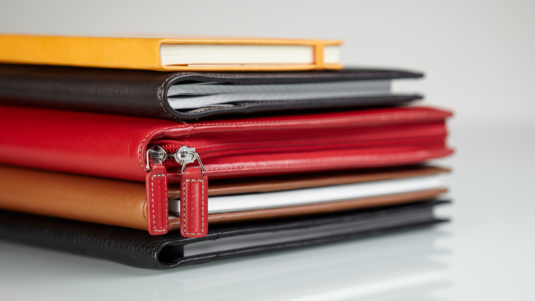 Michael Cushman Product Photography Levenger_Leather Portfolio Stack